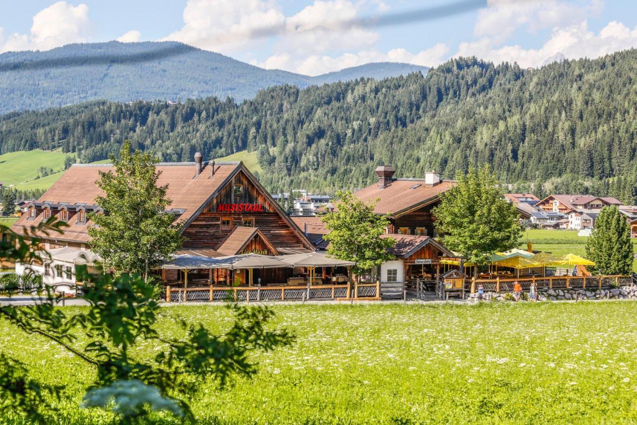 Alpenchalets Flachauer Gutshof Esterno foto